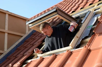 Pose de fenêtres de toit Velux aux Thons